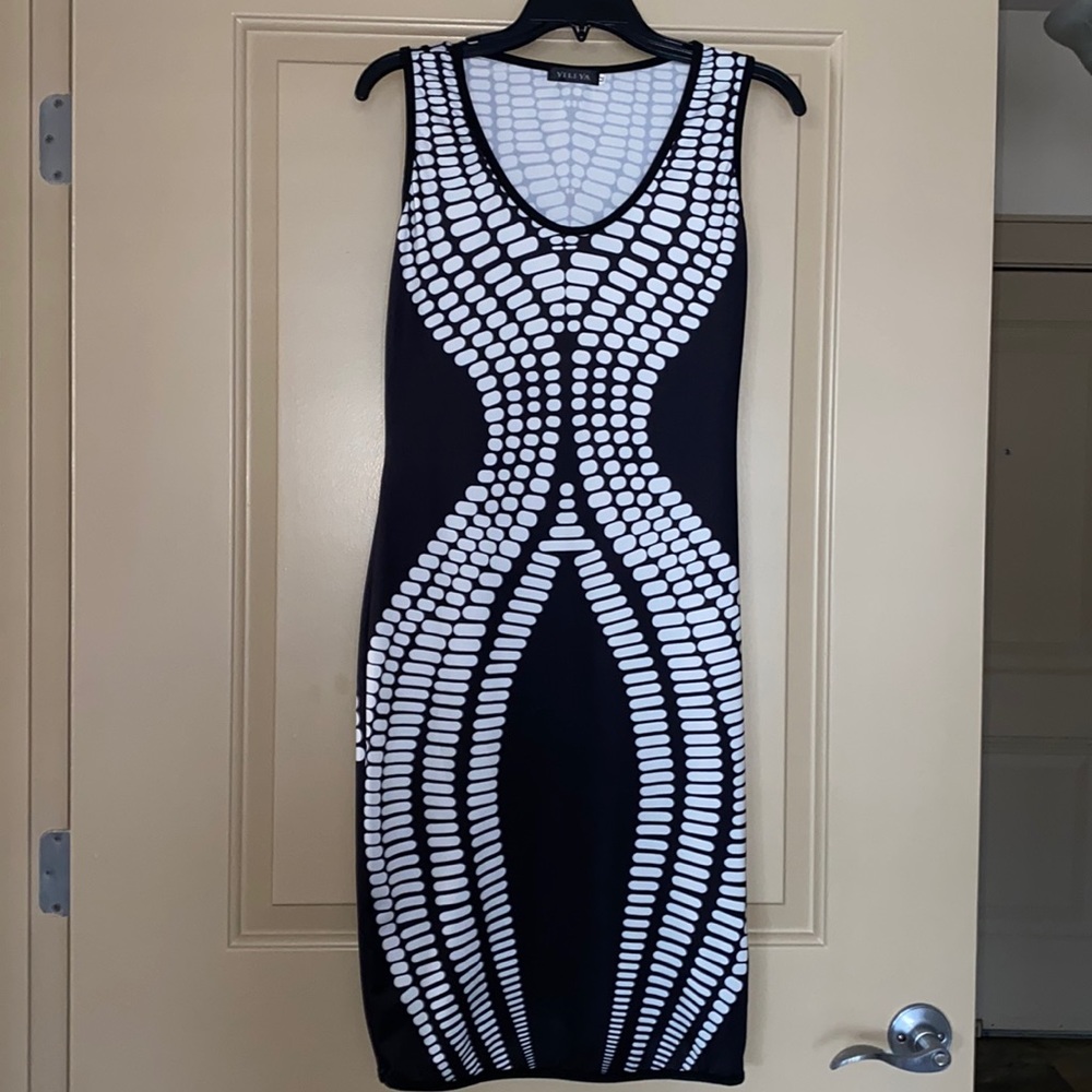 Yili Ya medium dress black and white body con midi dress